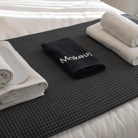 Luxury East Of Апартаменты
